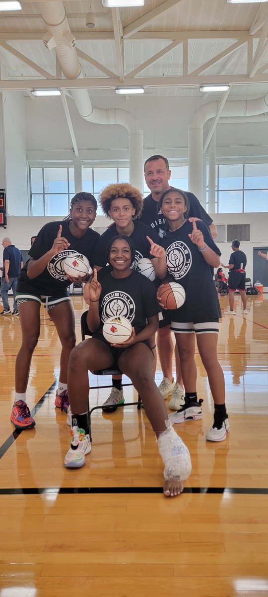 I had such a great experience at the @UofLWBB elite camp today. My 3 on 3 team won it all and had so much fun playing. Thank you @CoachJPineda24 so much for the invite and tour it was an experience of a lifetime. Work is work and I am even more hungry for it.