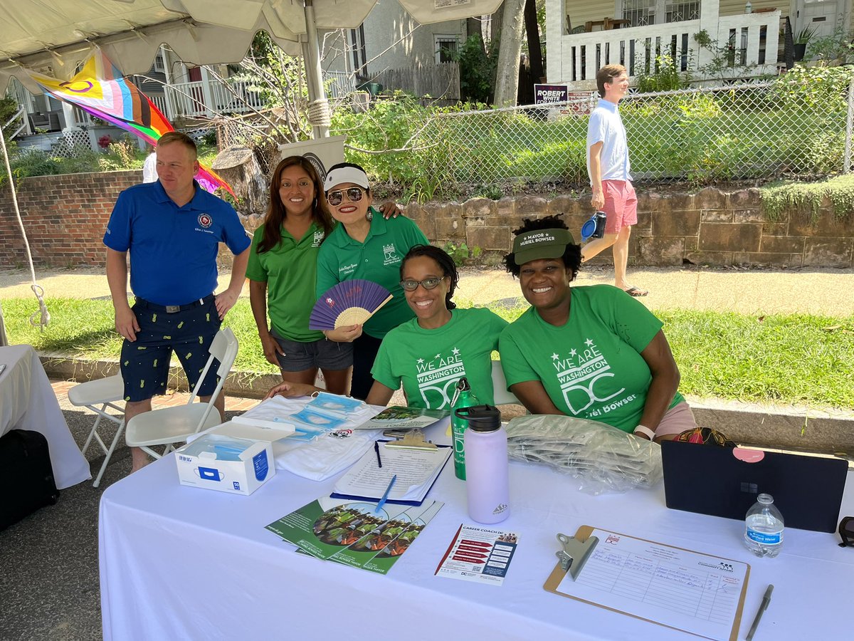 senatorsllfour's tweet photo. #Whatabeautiful #OpenStreetsDC today on 12th St NE was #awesome the community came out, the DC agencies were out, the area businesses came out and the residents “Showed Out” ✅ #TrueCommunityEngagement #PutTheGunsDown https://t.co/uhfmetqUD1