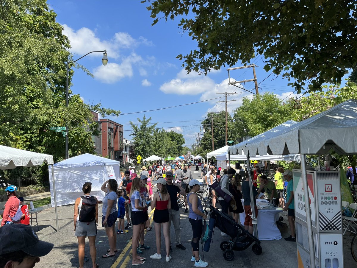 senatorsllfour's tweet photo. #Whatabeautiful #OpenStreetsDC today on 12th St NE was #awesome the community came out, the DC agencies were out, the area businesses came out and the residents “Showed Out” ✅ #TrueCommunityEngagement #PutTheGunsDown https://t.co/uhfmetqUD1