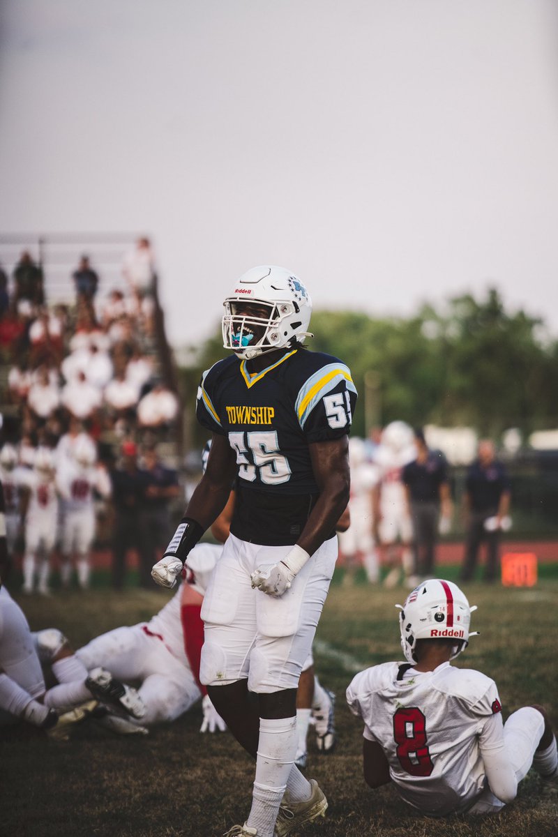 pndtone3's tweet photo. football season back bay bay. all photos shot by me https://t.co/jzMxveIWkb