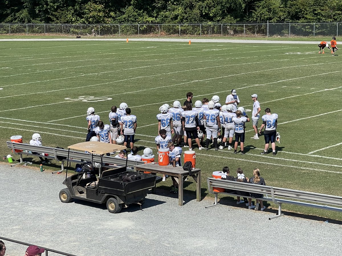 Mandi_Beck_PE's tweet photo. 2022 E. Lawson Brown Middle School Football Jamboree - lots of football, fans, and fun! https://t.co/fHsEzL7R1w
