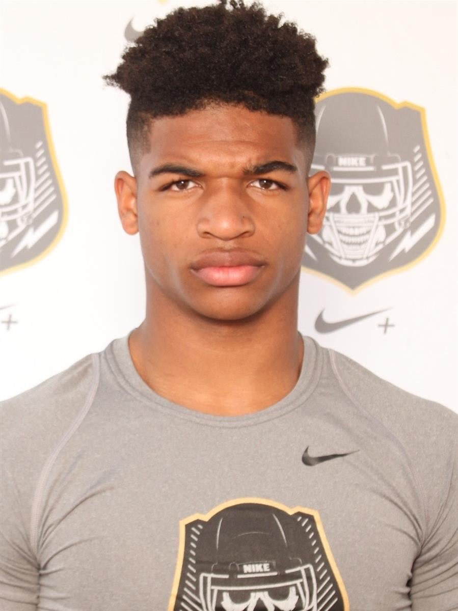 SportsChickBama's tweet photo. @Tyson_SteeleDA  ⭐️⭐️⭐️⭐️⭐️ WR Tyson Steele will be at the following games this week. Alabama at Kentucky, Michigan game, Miami at FSU, Georgia At LSU, Ok State at NEB, ND Vs WVU, Texas Game, Tarheels game, CLEM at Pitt, Boise at OK,  Iowa game, Illinois game. https://t.co/yabfxuHZlc
