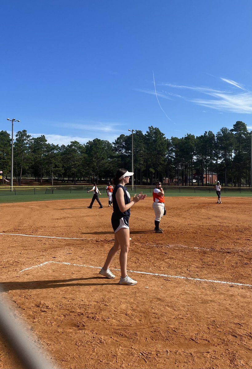 haleygmccoy's tweet photo. Had a chance to help coach my old teammates! The @Bwood_Softball girls went 3-0 today, could not be more proud of them! I ran also ran into @Softball_CoachB!!🐍 https://t.co/CPyFohhTGn