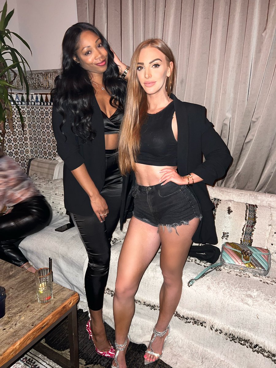 Screaminggg HAPPY BIRTHDAY to <a href="/Antoinette_W/">Antoinette Williams</a> - the best friend, business partner &amp; work wife (or husband 😂) a gal could ask for!