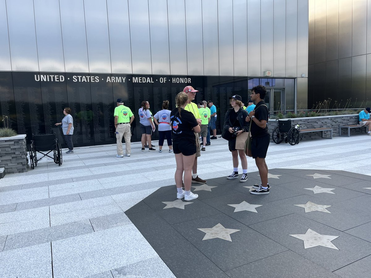 mr_stengel's tweet photo. Day 3 of the VNC Honor Flight was a long, but incredibly rewarding one. We spent the day at both the Marine Corps and National Army Museums. What an incredible journey - we’ll see you tomorrow at MCHS for our Welcome Home Ceremony. @MCHS156 https://t.co/bykNnySD3Q