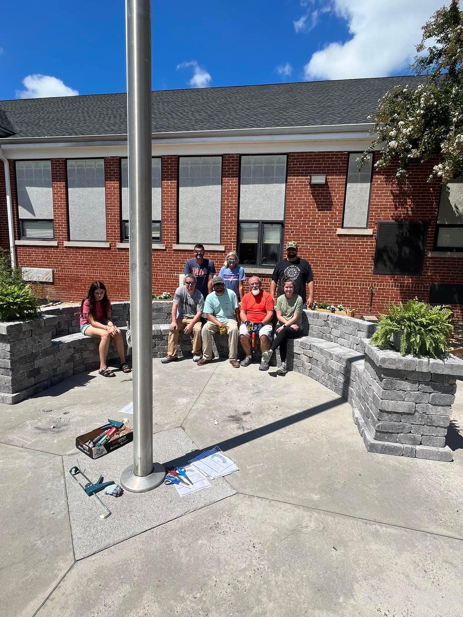 Prospect’s PTO is the best! With their hard work, the Prospect Outdoor Innovation Classroom has a new stone bench! VFL! 💜 <a href="/BradleySchools/">Bradley Co. Schools</a>  <a href="/PES_Family_News/">Prospect Family News</a>