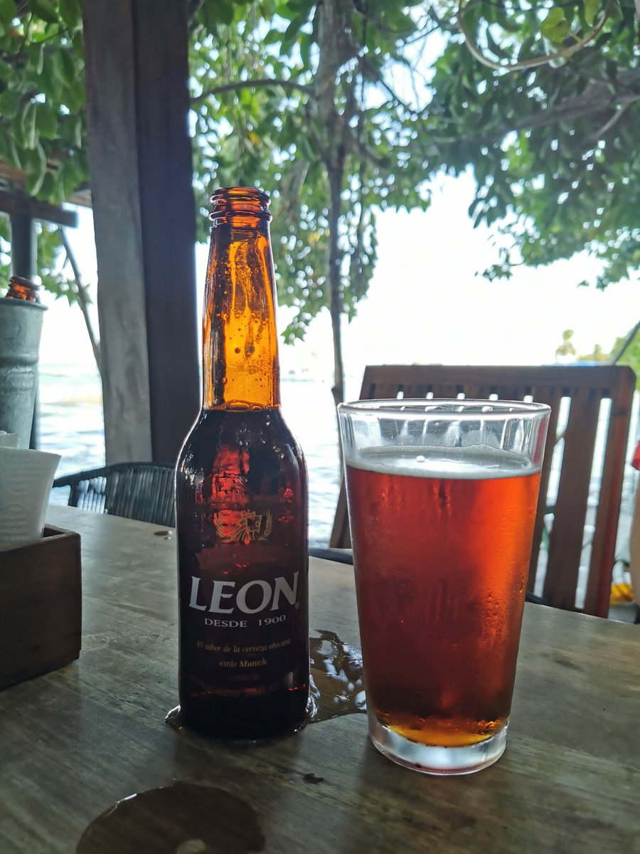Memo_8a's tweet photo. @diaz_manuel Saludos desde #Bacalar
El vino en un rato más... https://t.co/gWkJSglbYM