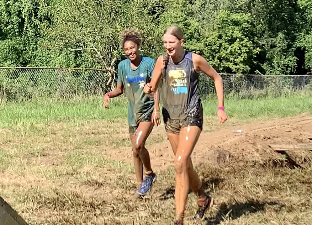 GoreFourIt77's tweet photo. Catch Me If You Can 2022 Jo’s is the most smiling face kid ever! https://t.co/VmUZxm7Sk7