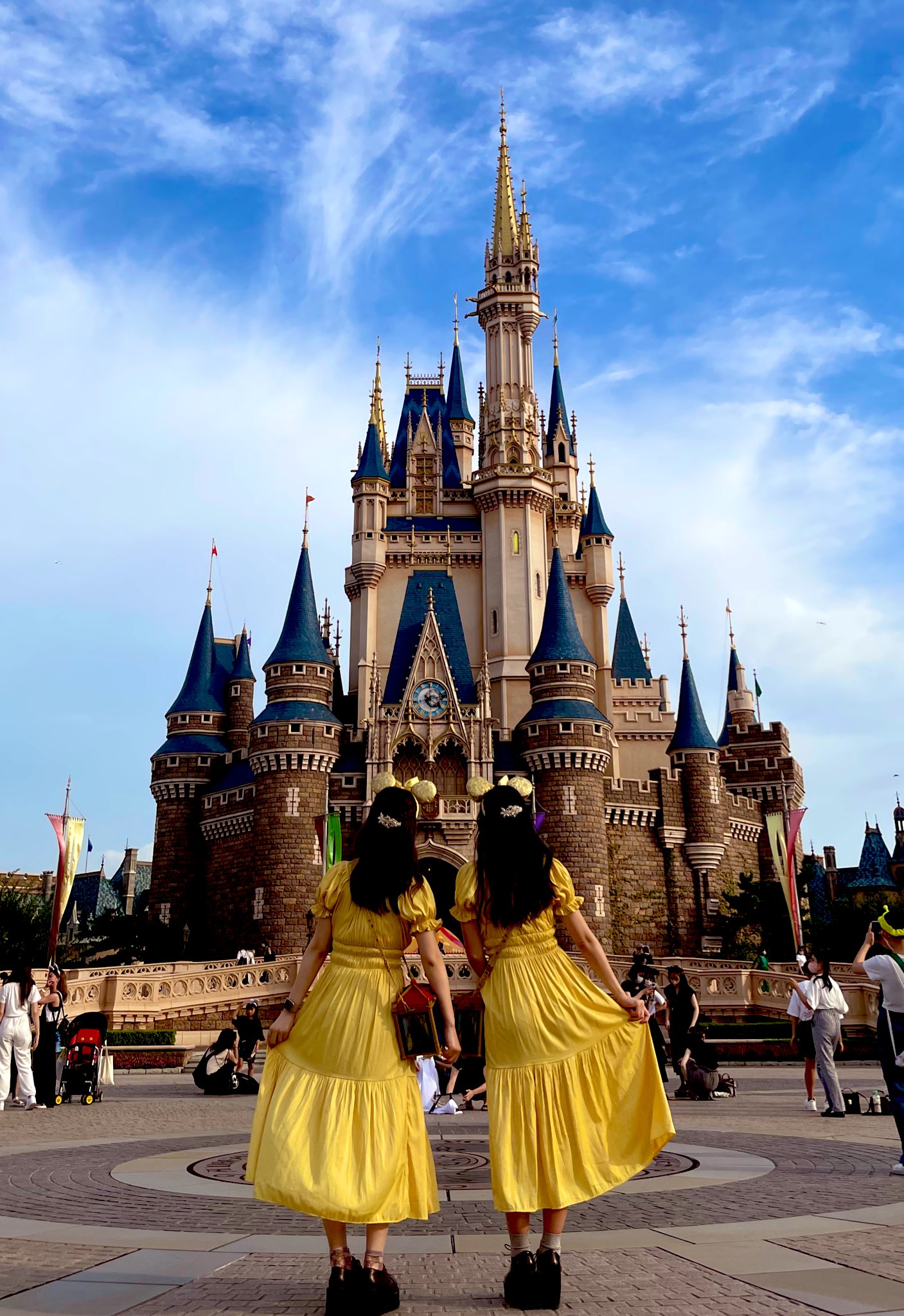 ももももも ディズニーランド ディズニー 双子コーデ 美女と野獣コーデ 美女と野獣 T Co 7hkk3roekb Twitter