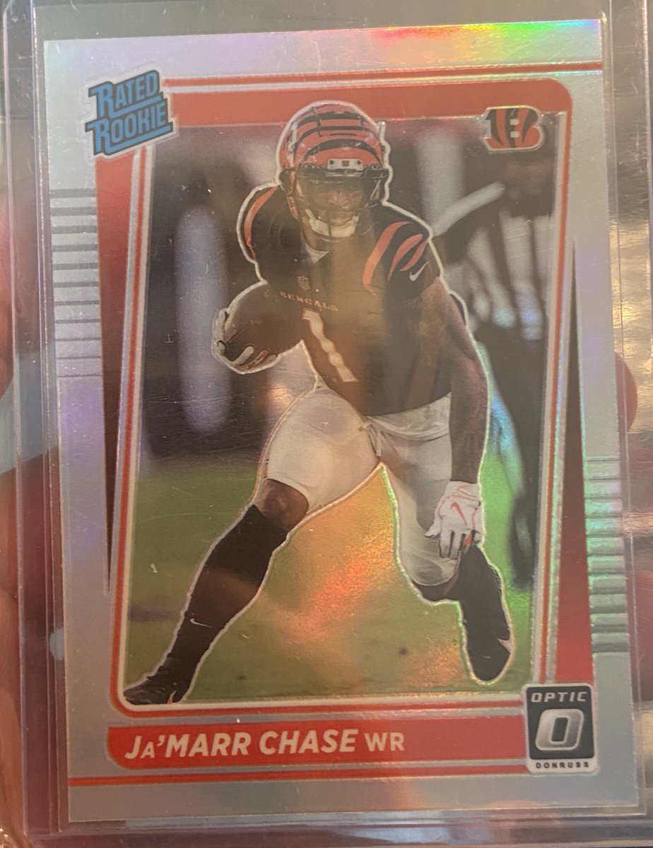 The_Card_Kid21's tweet photo. Anyone want this for $50 shipped? https://t.co/VMiggJgypC