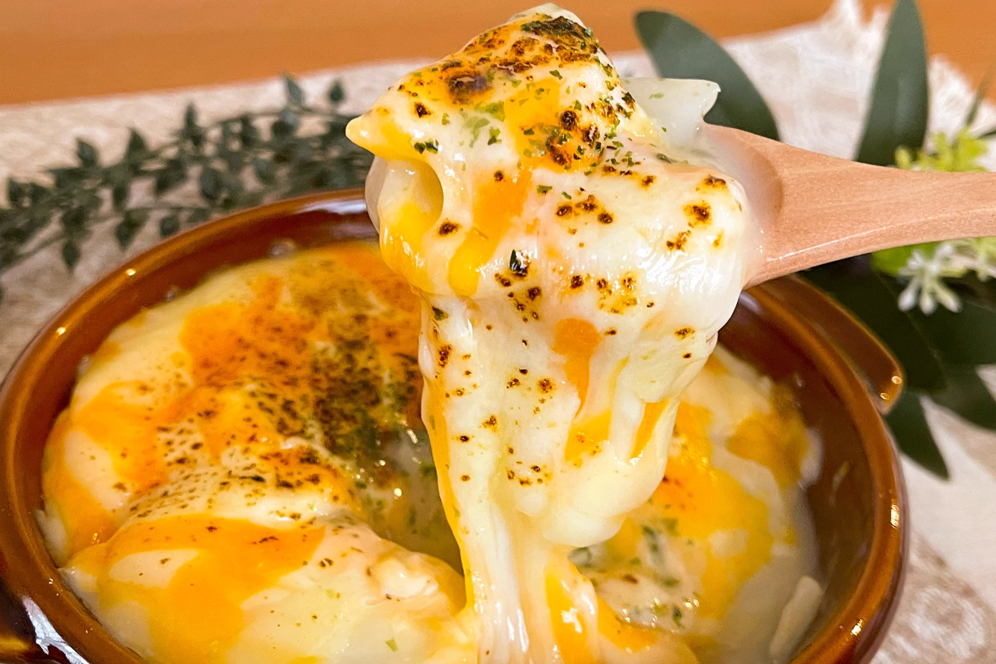 もうフライパンは使わない！？電子レンジで簡単「ほくほくポテトグラタン」。