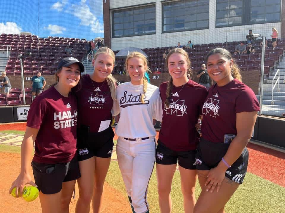LaTBoltsDupre's tweet photo. ⚡️💥2025 Ann Elise Duncan spent the day at #HailState’s Elite Prospects Camp in StarkVille, MS.  Big Thanks to Coach Ricketts and Staff for the love shown and feedback given to our girl today.  #AE #DatButter #DatGas @HailStateSB https://t.co/pdYFKOl8CO