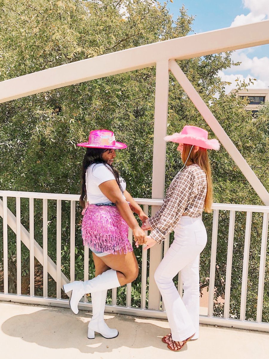 UTSA Gamma Phi Beta 🤍 tweet media