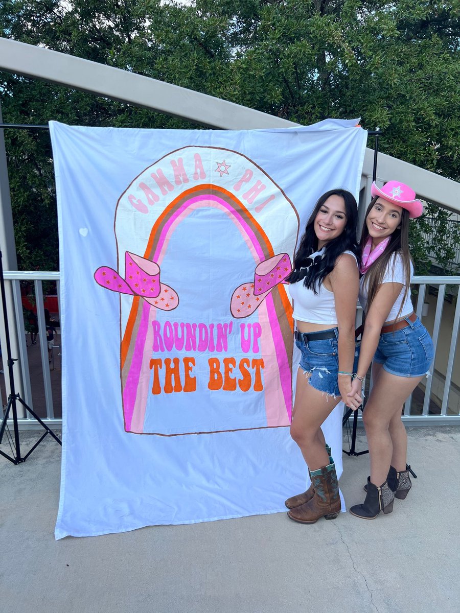 UTSA Gamma Phi Beta 🤍 tweet media