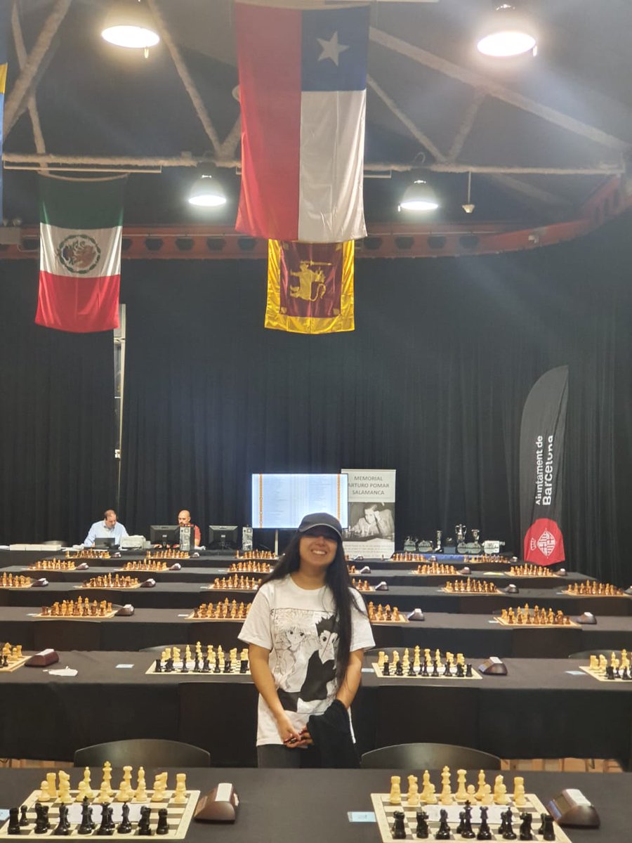 javi_ajedrez's tweet photo. La bandera chilena en el salón de juegos del Open de Ajedrez de Sants, Barcelona.
Me quedan un par de partidas y voy con todo.
Cariños!
#Chile #juguemosajedrez #chess
#marcachile https://t.co/9lYuEq1xgF