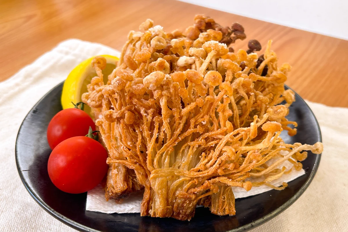 カリッと食感がたまらない！えのきの塩からあげ。