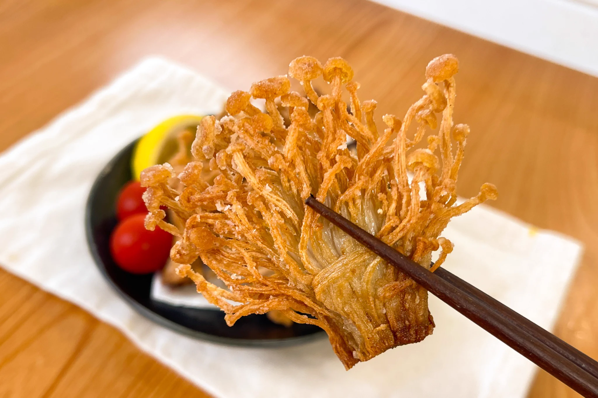 カリッと食感がたまらない！えのきの塩からあげ。