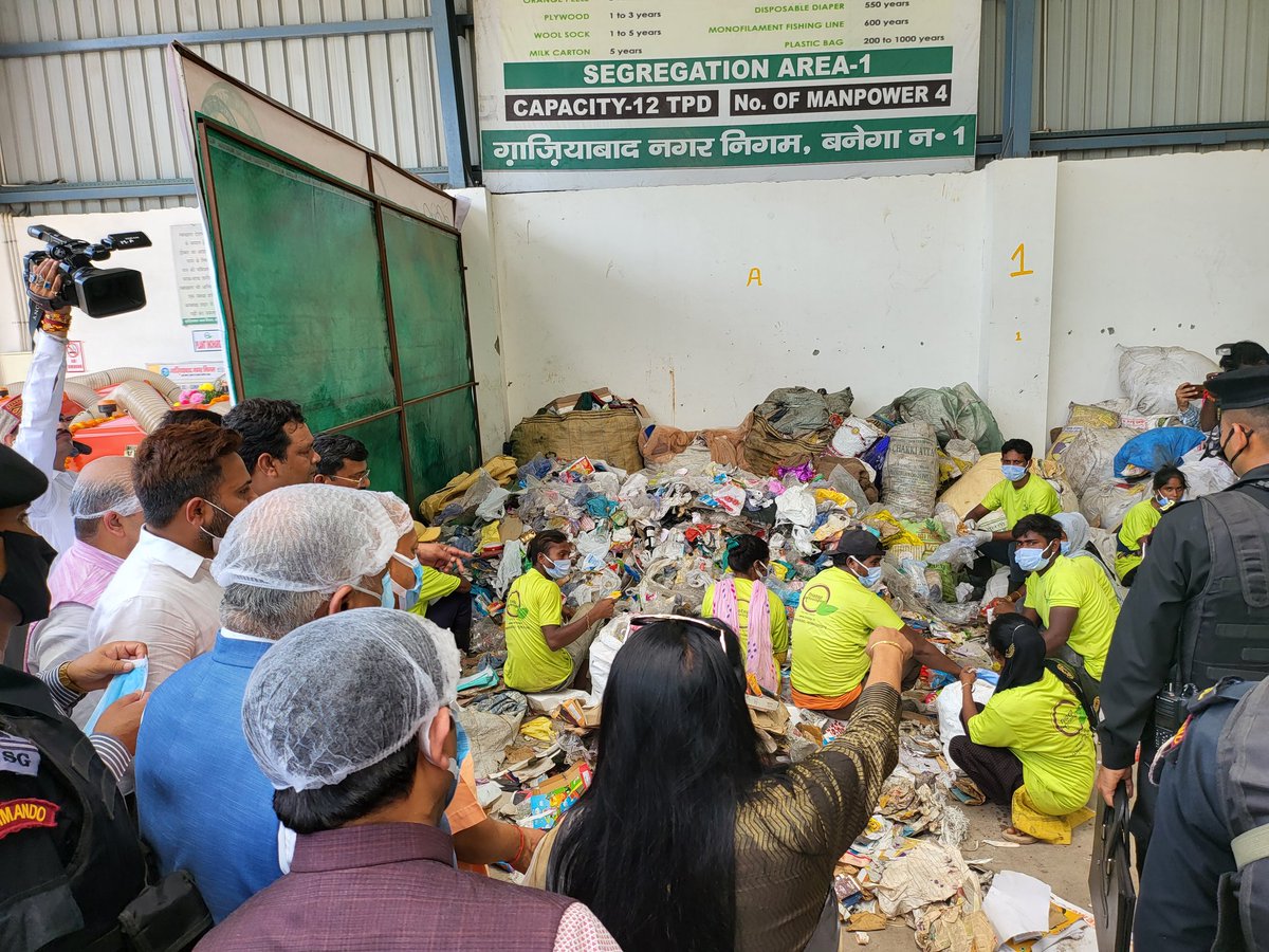TriotapL's tweet photo. Today Honourable CM of Uttar Pradesh Yogi Adityanath Ji Visited our plant of waste Management and encouraged the Rag pickers.
He also interacted with kids of Ragpickers and asked their name one by one and also about their education status.
@GopalJi_Tandon @myogiadityanath https://t.co/fkoiiq8Nee