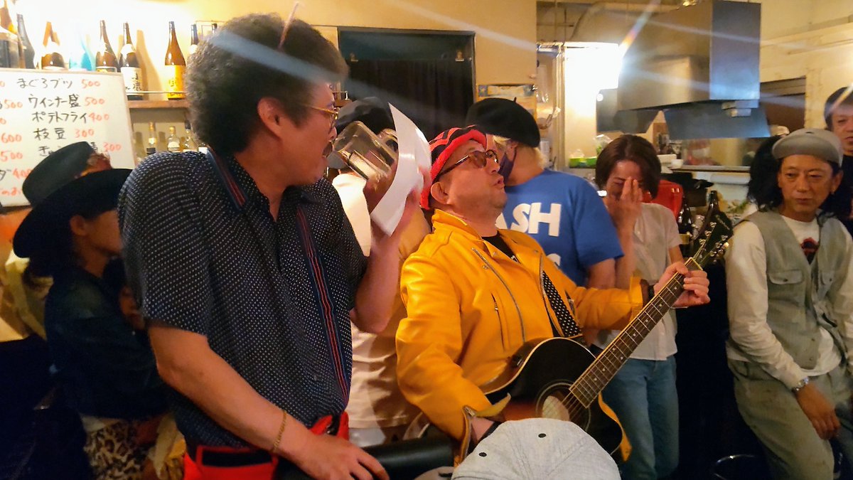 SLAP_SHIGERU's tweet photo. #ゲンちゃん祭り
#正確には
#第10回ゲンちゃん祭り
#誕生日
#おめでとうございます
#環七バー
#10月にライブがあるらしい
#みんな行かなくっちゃ
#ジゴロ13
#GIGOLO13
#ゲンザジゴロックオーケストラ https://t.co/VZHRBPwMkv