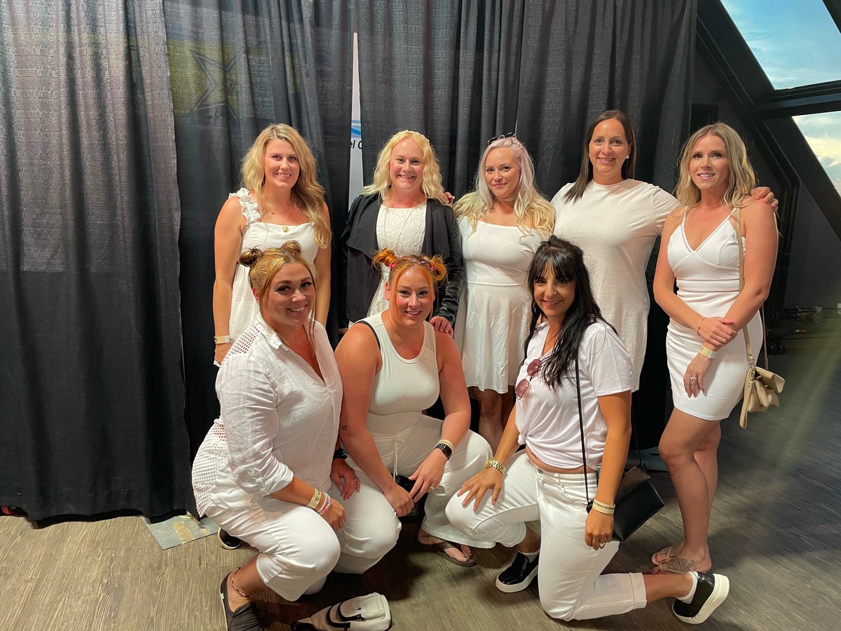 MegsElizabeth87's tweet photo. #bsbsask #DNAWorldTour https://t.co/FE7yNtdUUN