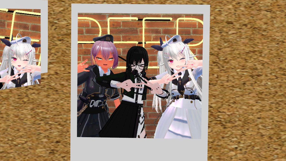 mgmg_hmhm58410's tweet photo. 機材トラブルのため、joinするのに30分もかかってしまった今回!
haritoraXのキャリブレーションがどうしても上手くいかなくて、先駆者のそでびさんにいろいろ調子を聞いたりなどした!
店内ギミックも正常に働いてて安心安全になってたぞ!
来月も営業予定なので是非ご来場くだ!
#BackSlashSquared https://t.co/nDNh4wmroP