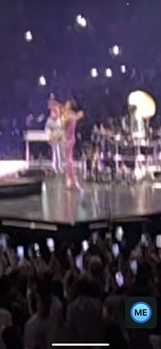 kissallthetime's tweet photo. saw daydreaming, little freak, loml and sott live tn in msg!!!! #notkidding #totallyreal #cheerforme xxxx https://t.co/aucZkv26aJ