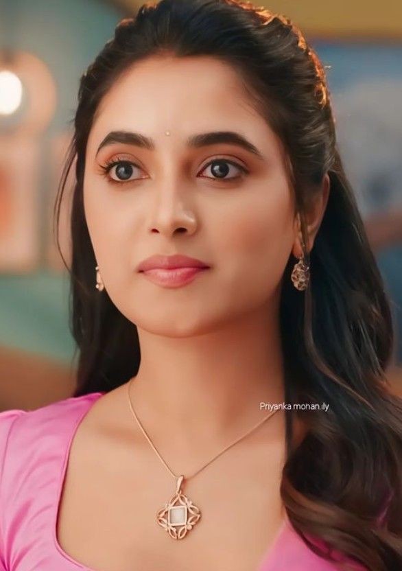 pkamholic's tweet photo. Today is my birthday @priyankaamohan wish pana evalo nala irukumla 🥺❤
#PriyankaMohan https://t.co/PjMiJbQzI2