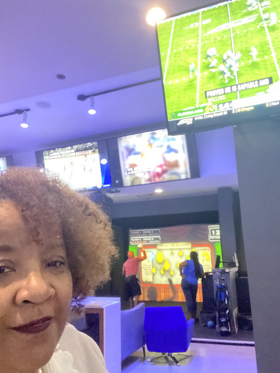 penonfire's tweet photo. Stopped by Crush It! In Grapevine TX to root for my Rattlers! #goFAMU. @FAMU_1887 #FAMU4ever. #UNC #FAMU @TexasMetroNews @espn https://t.co/arXLwhoCea