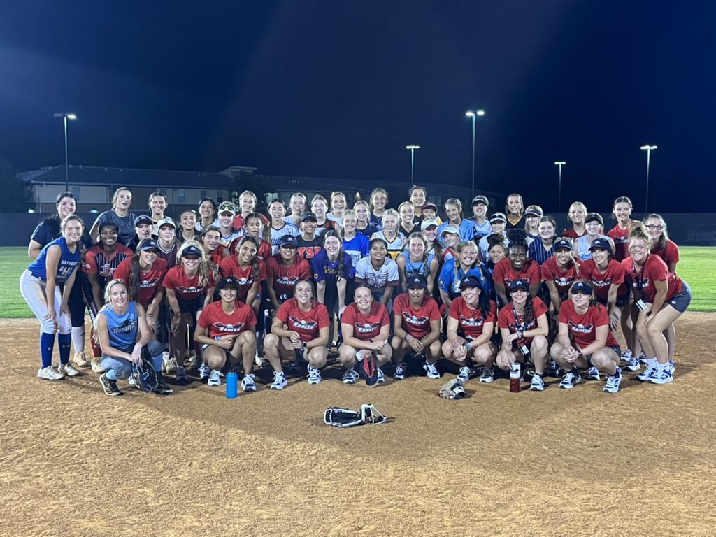 Coachjosh8's tweet photo. WHAT A GREAT NIGHT OF SOFTBALL! THANK YOU TO ALL THE PARENTS AND PLAYERS WHO CAME TO SEE WHAT NORTHEAST TEXAS COMMUNITY COLLEGE IS ALL ABOUT!! https://t.co/tz0XTX4slq