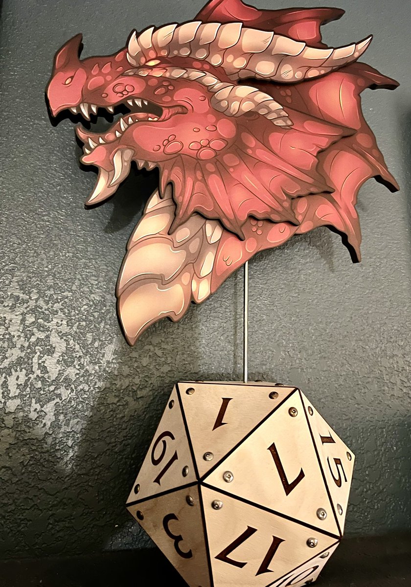 Sneak peek of a prototype for a collaboration project I’m working on with <a href="/StrayaObscura/">Straya Obscura, Mother of Ahamkara</a> 

I am such a sucker for dragons!!