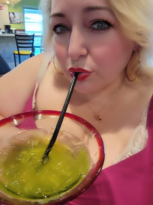 3 Kiwi 🥝 Cucumber 🥒 Margaritas 🍹 down, and I'm still up https://t.co/J85UAlFP56<a href="/tag/onlyfans"class="tags"><span>#onlyfans</span></a>