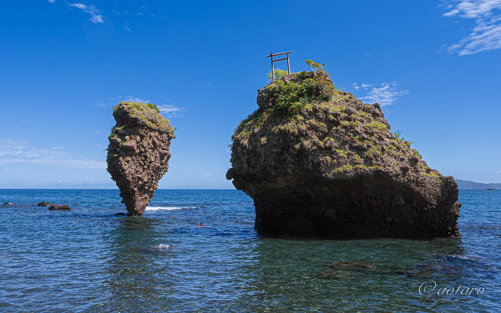 aotaro_aotaro's tweet photo. Ebisu Rock &amp; Daikoku Rock, my new picture on #Flickr https://t.co/cUUfb5fP93 #Photography #tokyocameraclub #NationalGeographic #YourShot https://t.co/fdIgFgP0f4