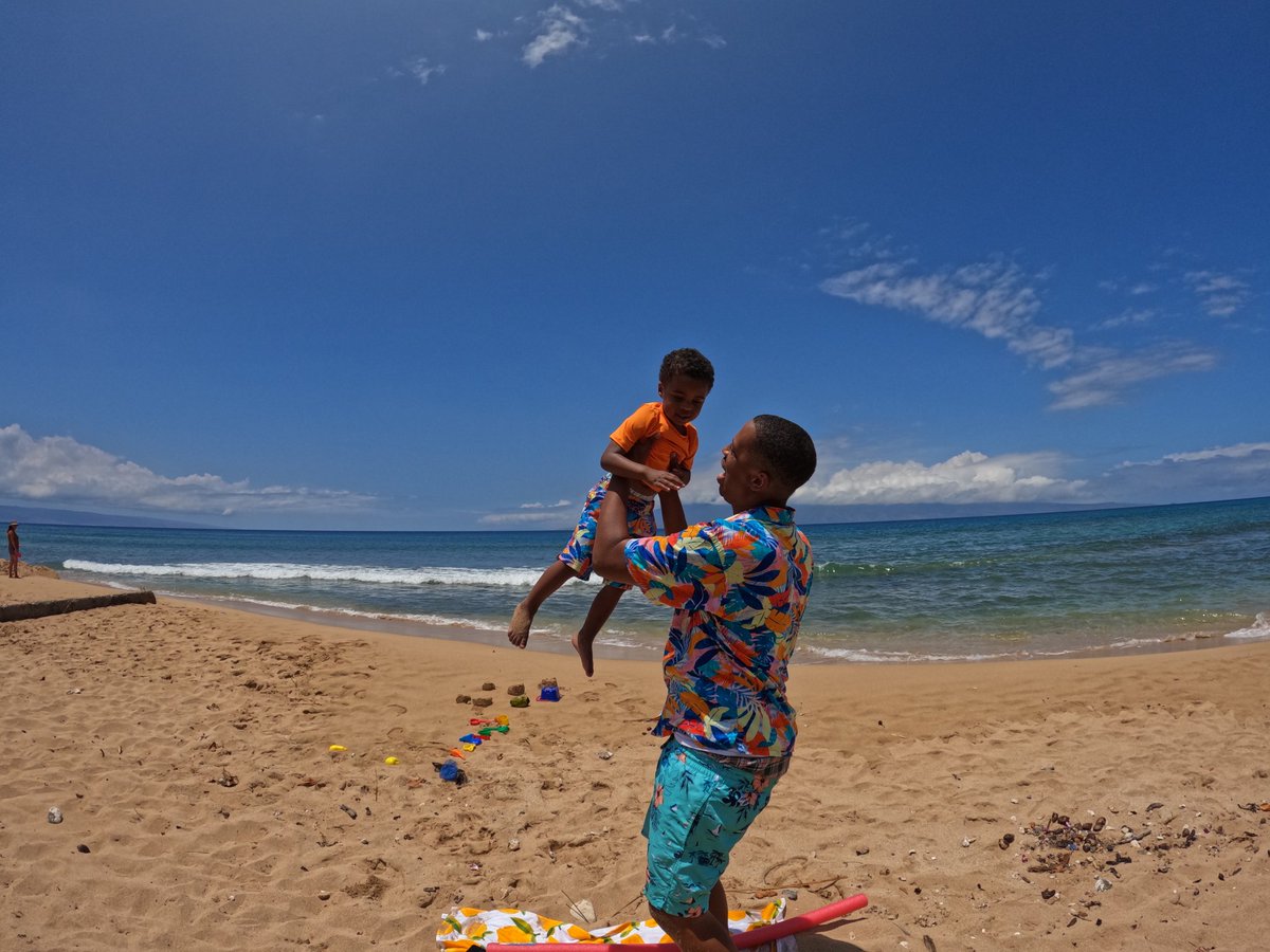 KEV707's tweet photo. Maui Hawaii with my FAMILY https://t.co/2yJNMa197E