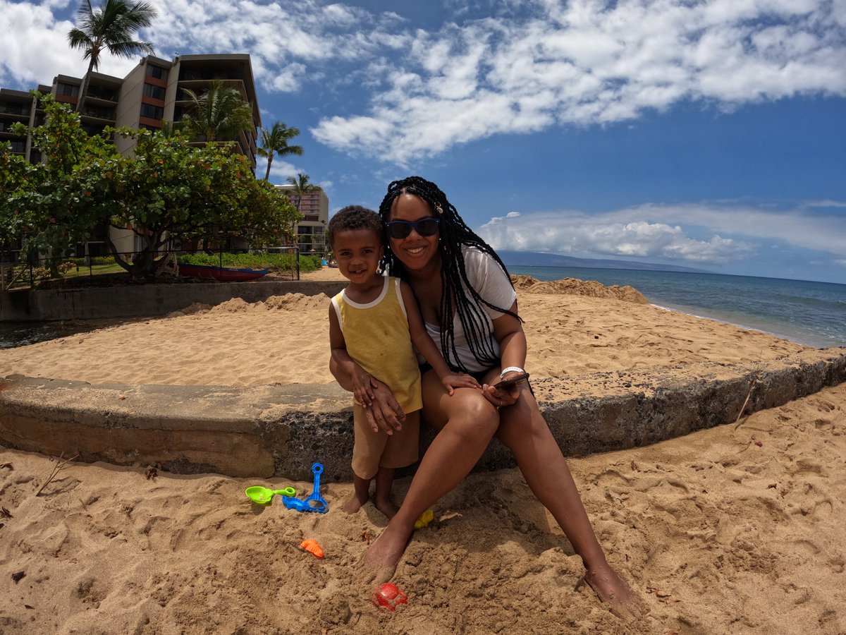KEV707's tweet photo. Maui Hawaii with my FAMILY https://t.co/2yJNMa197E