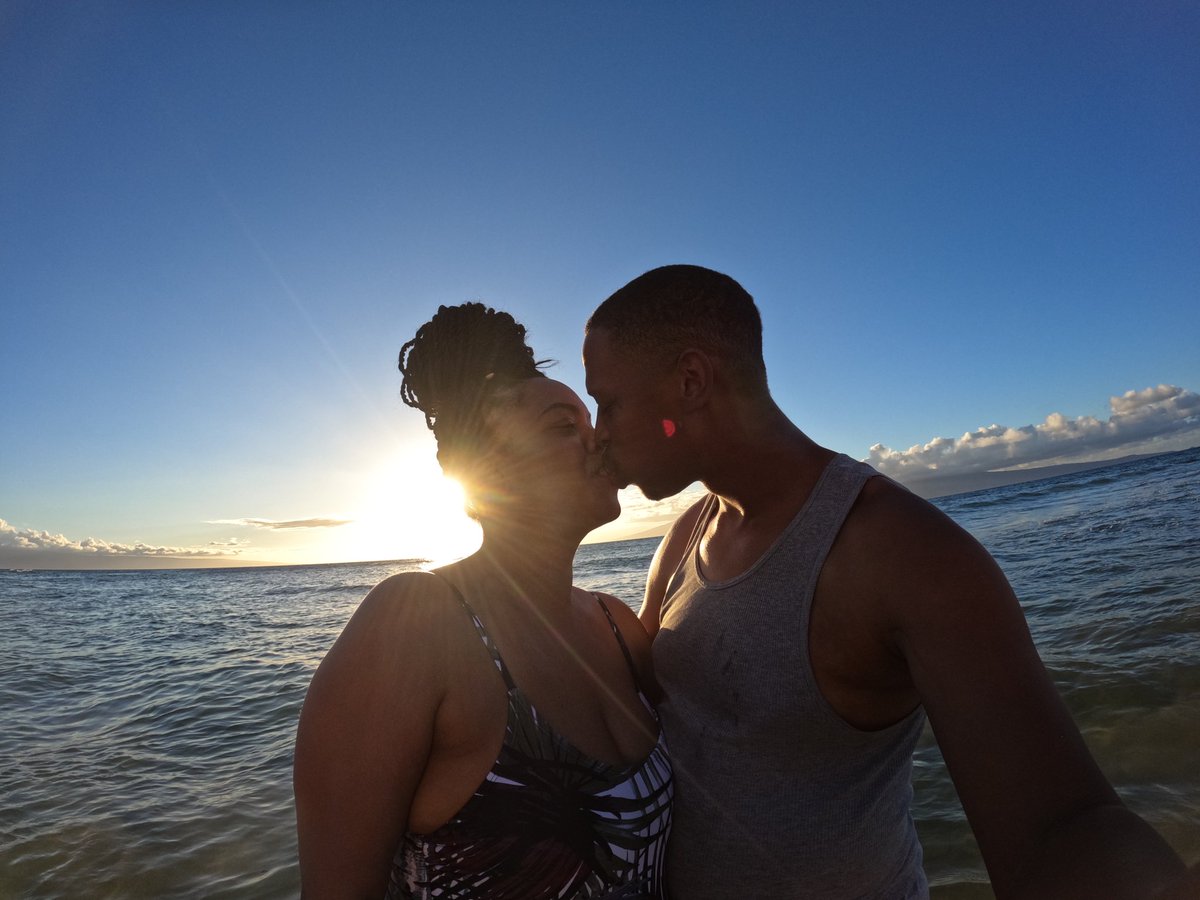 KEV707's tweet photo. Maui Hawaii with my FAMILY https://t.co/2yJNMa197E