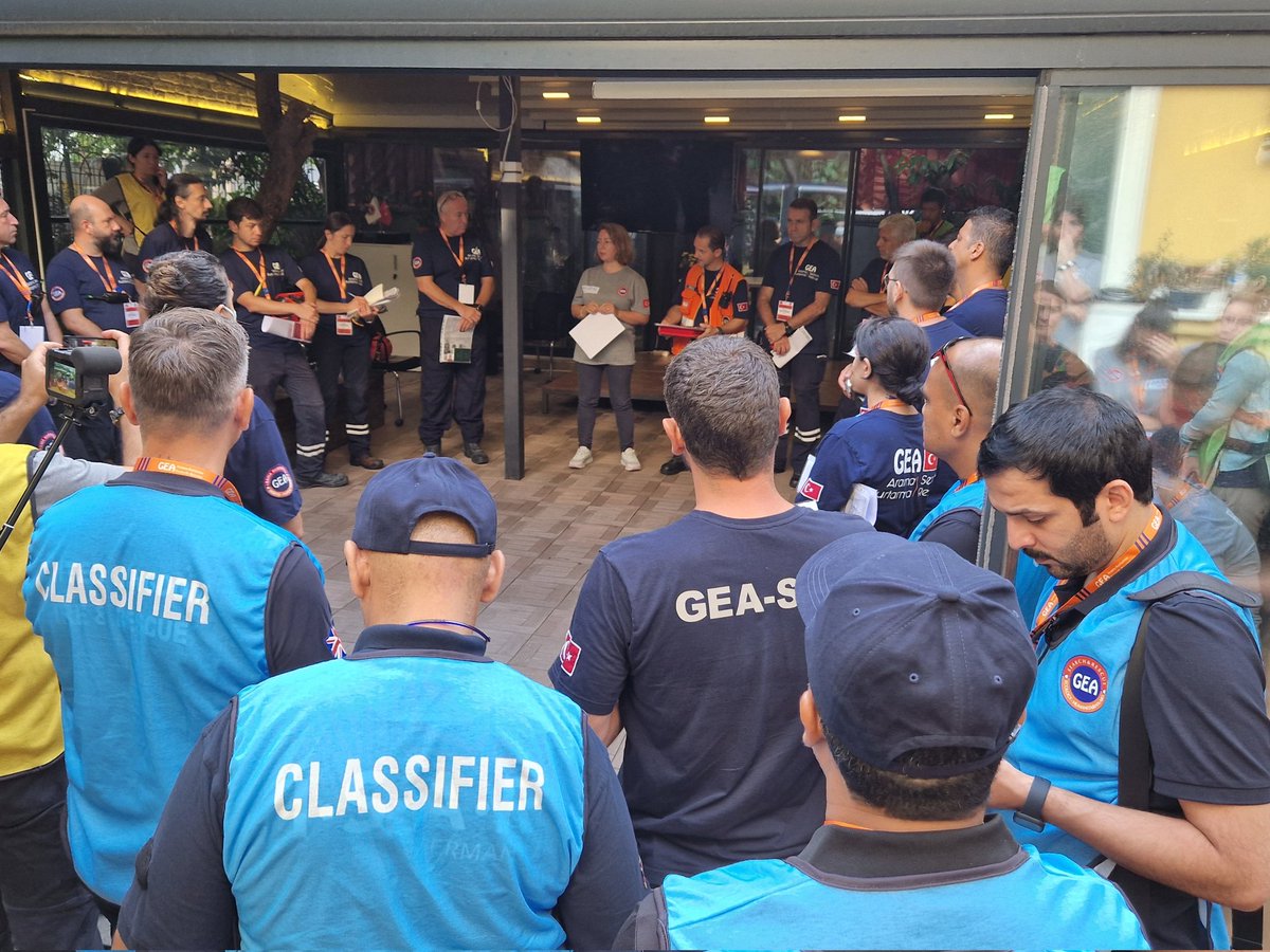 GEA__SAR's tweet photo. Birleşmiş Milletler standartlarına göre "Hafif ve Hızlı Arama Kurtarma Ekibi" sınıflandırmasına dahil olmak üzere GEA ekibinin INSARAG akreditasyonu saha tatbikatı bu sabah 06.00'da başladı.
https://t.co/IaawKwdiyZ
#GEAAramaKurtarma #GEASAR #USAR #INSARAG #IEC #classification https://t.co/BUClWlohW8