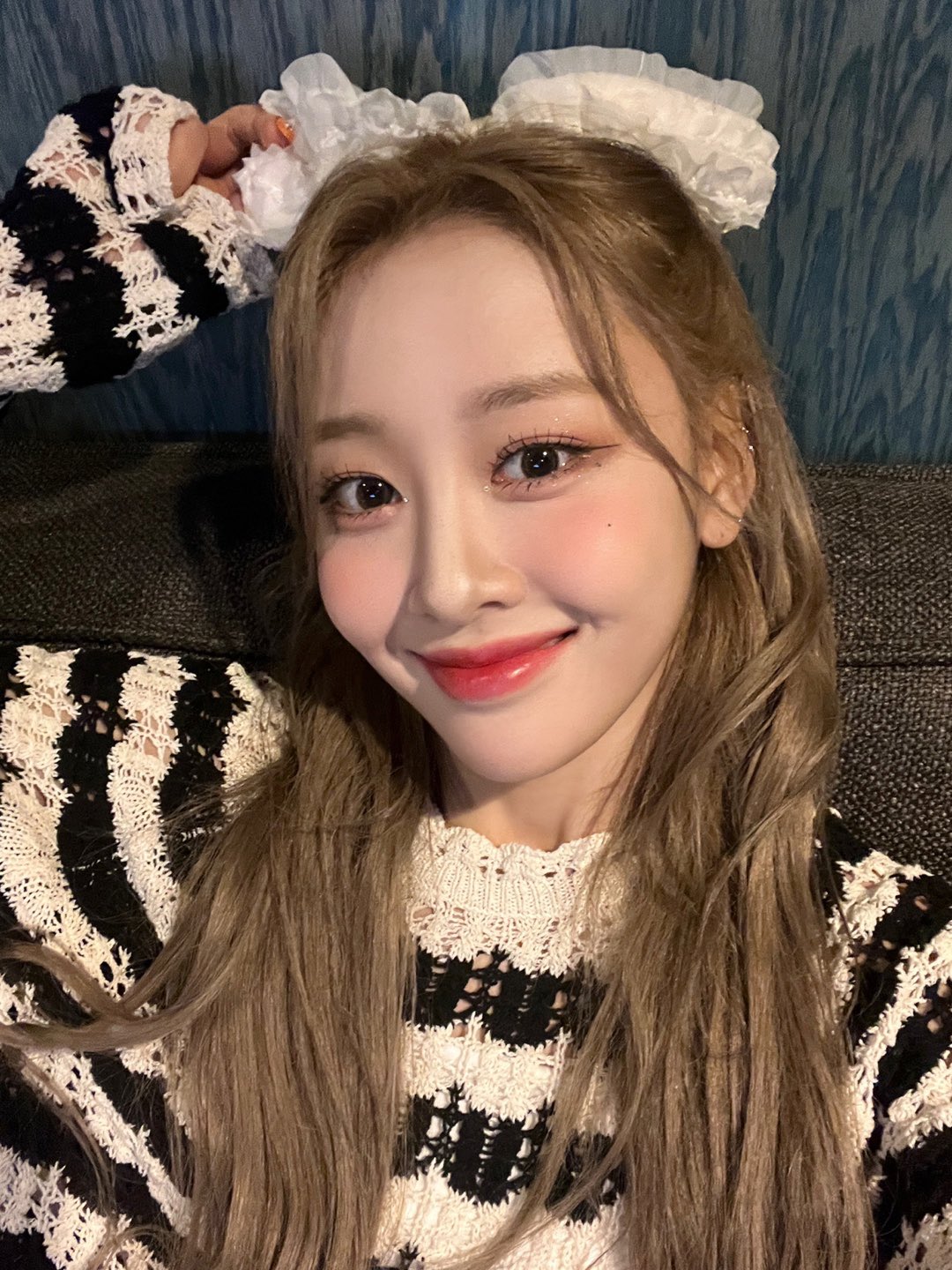 loo-on-twitter-yves-loona-https