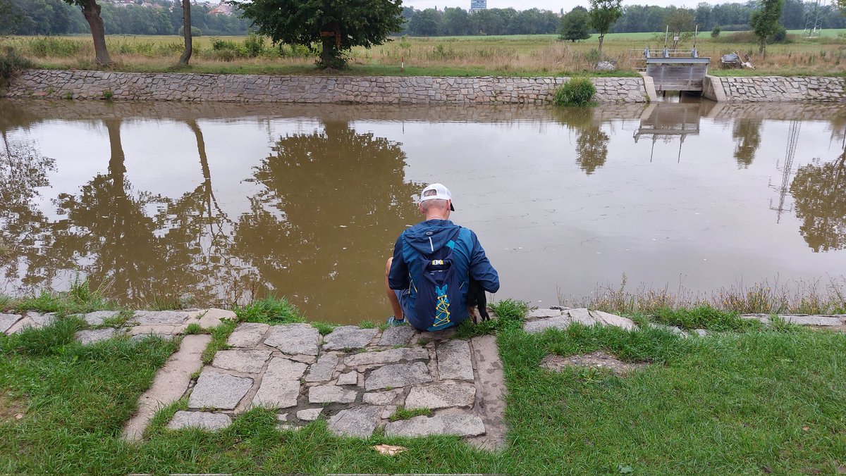 seniortour2000's tweet photo. Ráno bez plavání, bez měření, plavky i ručník zůstaly mimořádně suché..po zdolání #Channel2022 #challenge bych mohl rovnou začít trénovat na Žlutou řeku, ale nedal jsem to😀#Uhlava #Plzen #openairswimming #wildswimming #otdoorswimming Od zítřka na pár dnů zpátky #Bolevak 🏊‍♂️👍😀 https://t.co/XFs4WMkXhS