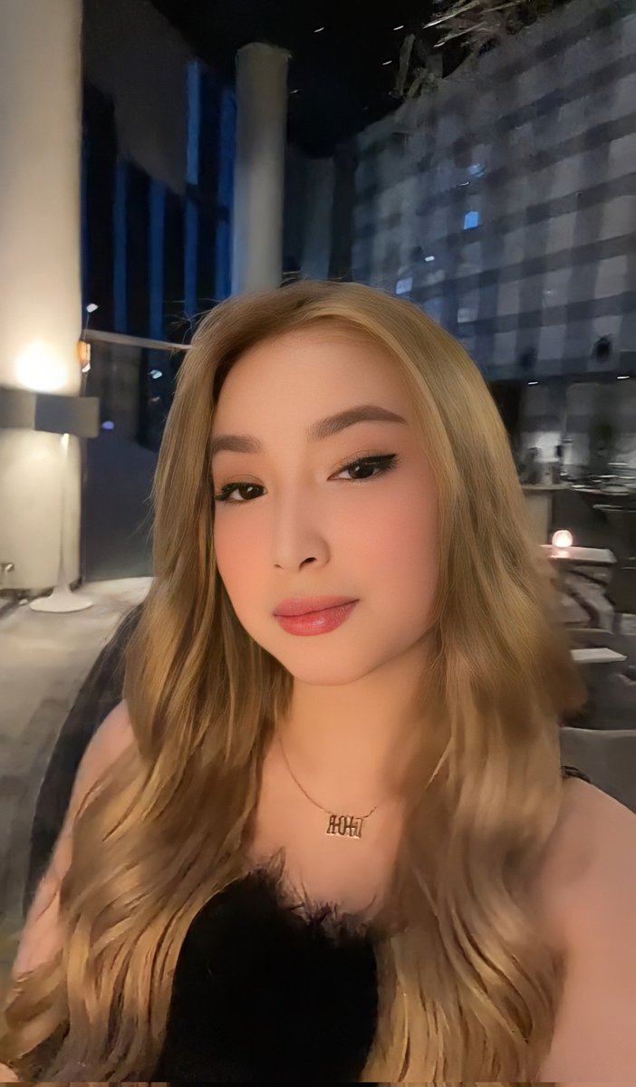 — All eyes on her when she walks in. @iamyumigarcia 

→tiktok.com/@iamyumigarcia…