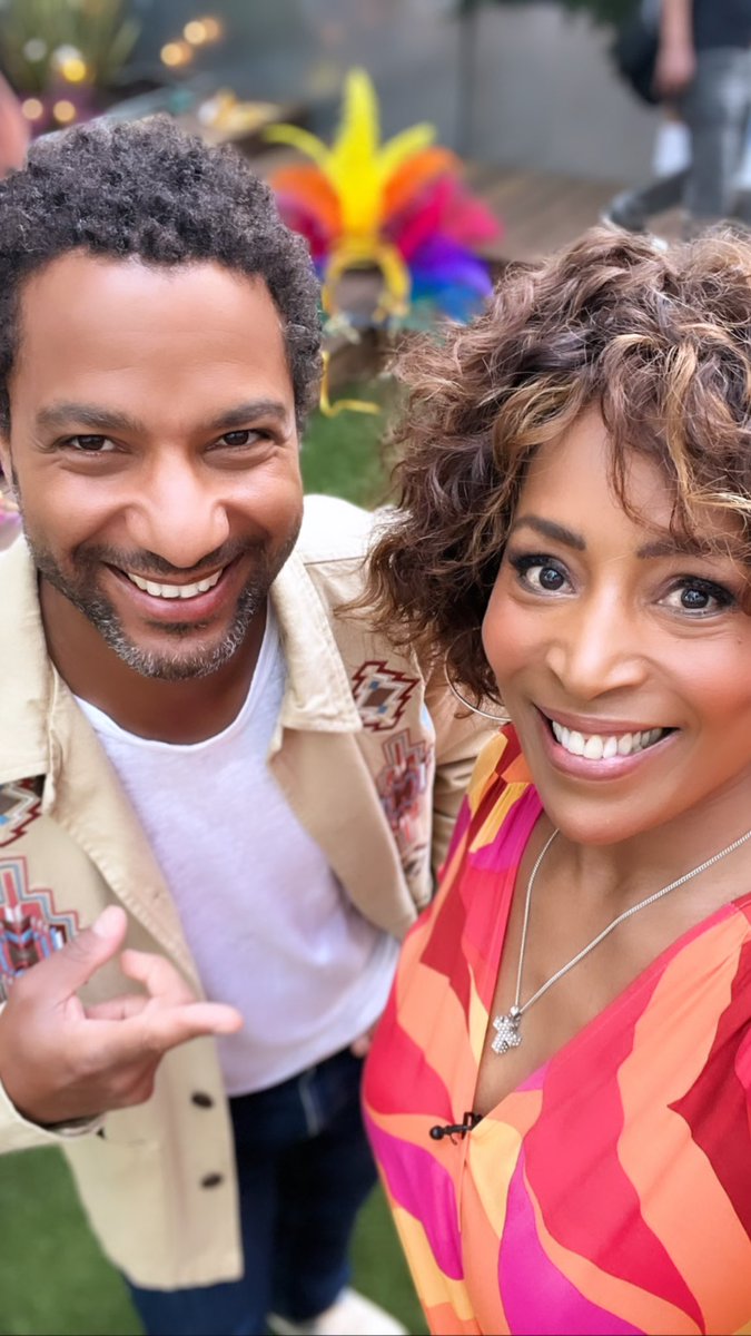 jacquijdesigns's tweet photo. Hey lovelies! Catch me &amp; my #TVbro @SeanFletcherTV on #BBCSML 10am @BBCOne🙌🏾talking Review of the Week, #reuseandrecycle plastic tips &amp; bringing the #NottingHillCarnival spirit by covering the history of this colourful cultural celebration🥳@bbcsml #SeeYouThere💋x https://t.co/izdRumyr8c