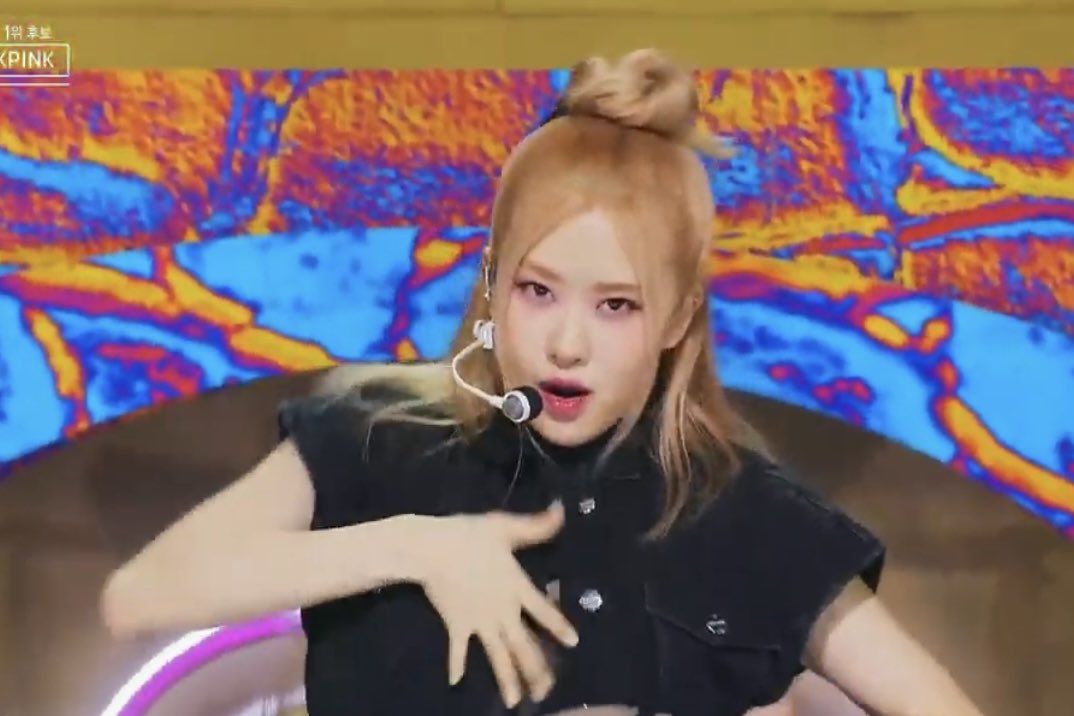 abeillellieba's tweet image. ยังคงชอบท่อน rock and roll เหมาะกับน้องแชงมาก ❤️‍🔥

#로제 #ROSÉ #BLACKPINKonINKIGAYO