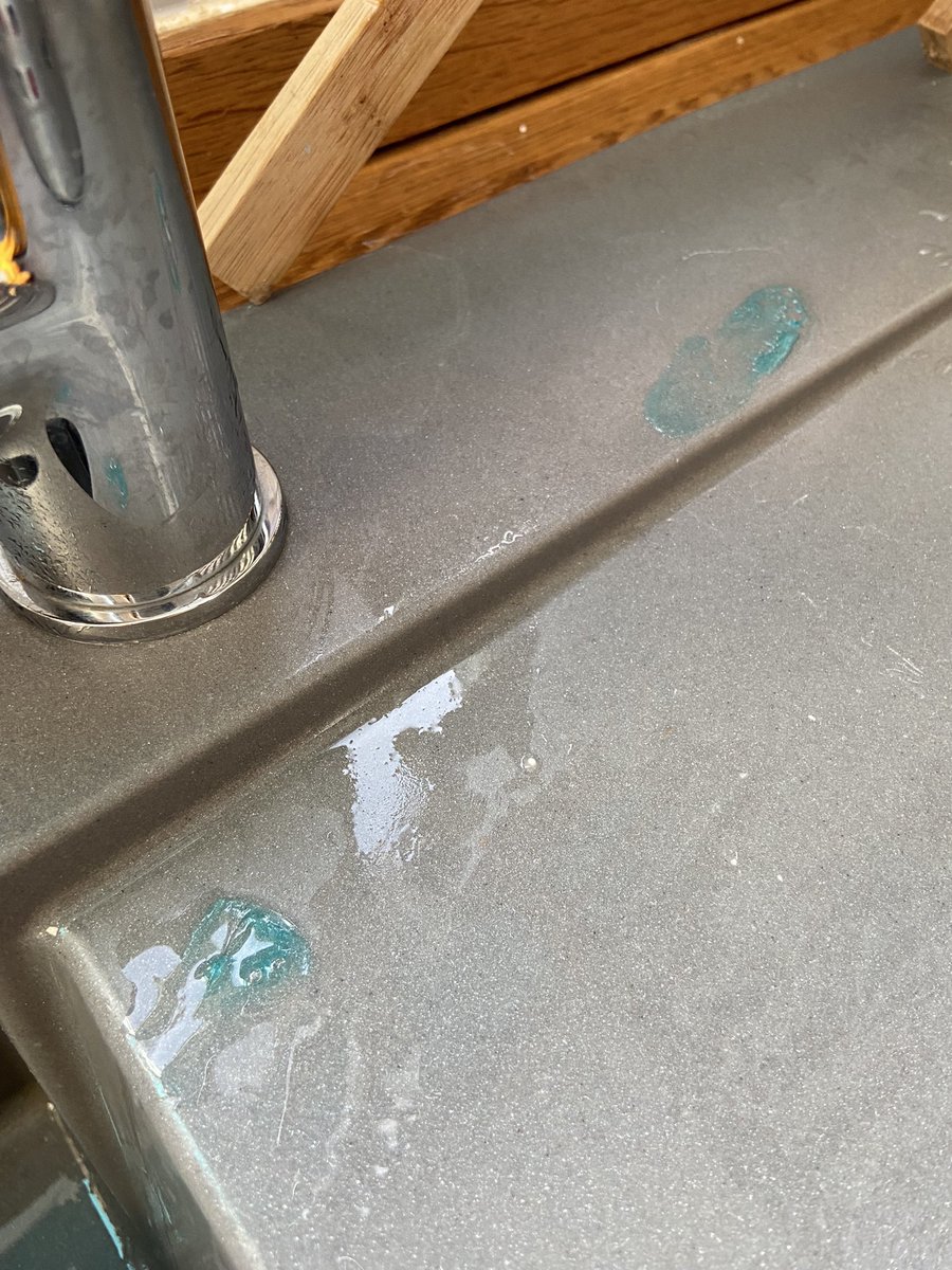 carolpull's tweet photo. @Dishmatic something has gone very wrong with your product since you changed design from the pop cap to to the screw cap. I’m now on my 3rd replacement &amp; the liquid is still leaking out constantly all over the sink area 😩. So much for saving plastic and keeping things clean! https://t.co/v76RmiQWLk