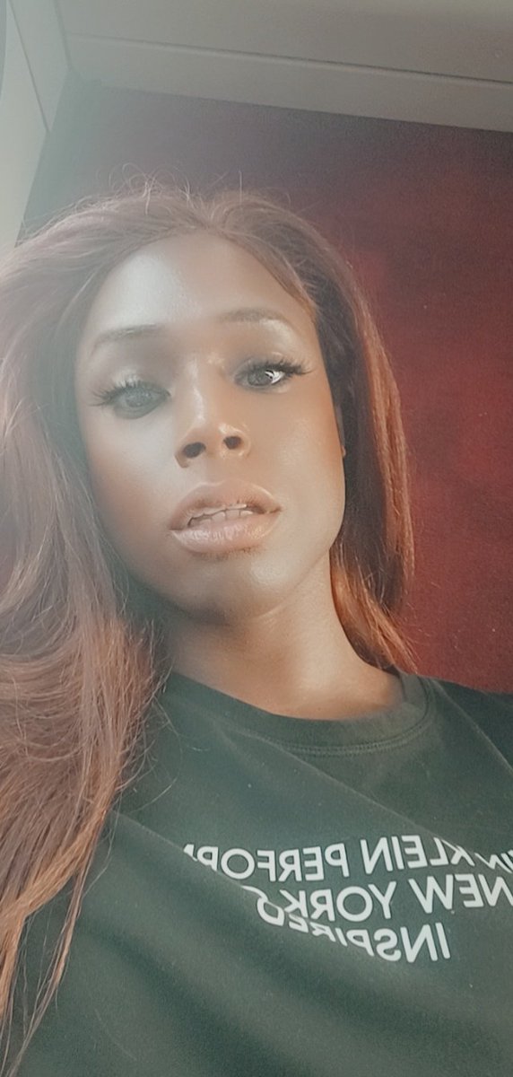 christinejiaco1's tweet photo. Me serving face on the bus!!! Gurl! Yeaouss #givingface.l #mug #serving https://t.co/uhGO8j6aU3