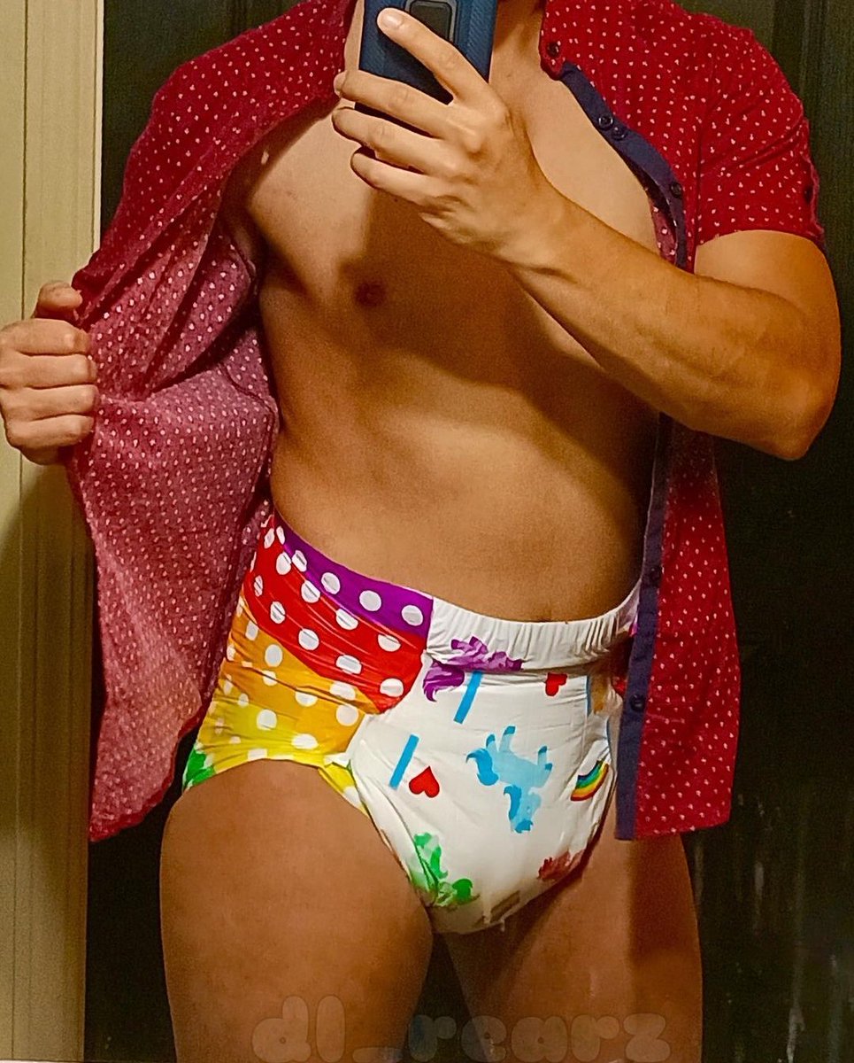 RearzDlx's tweet photo. This is how i feel on the weekends ๐ธ๐!!
.
@tykables #tykablepride #tykablesdiaper #abdl #abdlboy #abdlcommunity #diaperbutt #diaperboy #abdlcommunity #abdl #ageplaylifestyle #ageplay #thickdiapers #diaperday https://t.co/05h2ocMLqm