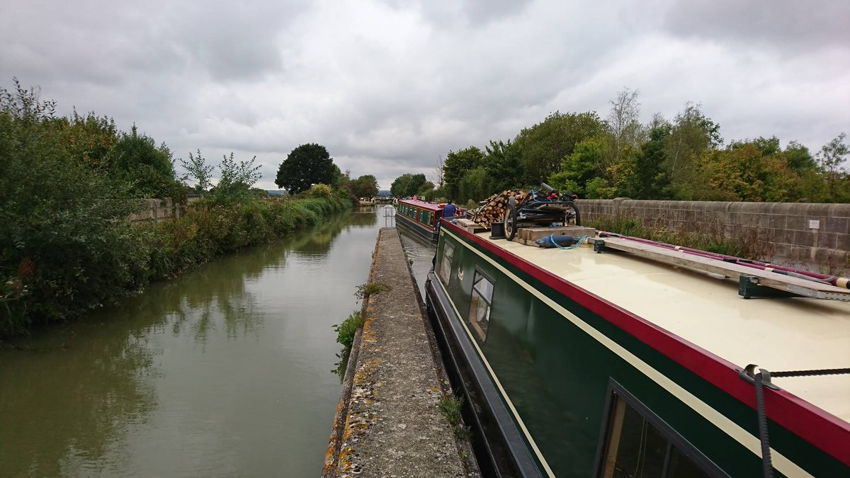 TheBikeBoat's tweet photo. Moor cruising towards Semington,  with some standing in the middle of the canal

Will be arriving in Boa tomorrow, back open from Tuesday.

#canal #narrowboat #lifesbetterbywater #bridge #wiltshire #canaltraders #weekend #countyside #bradfordonavon #kennetandavon #semington https://t.co/cM130FoMOC