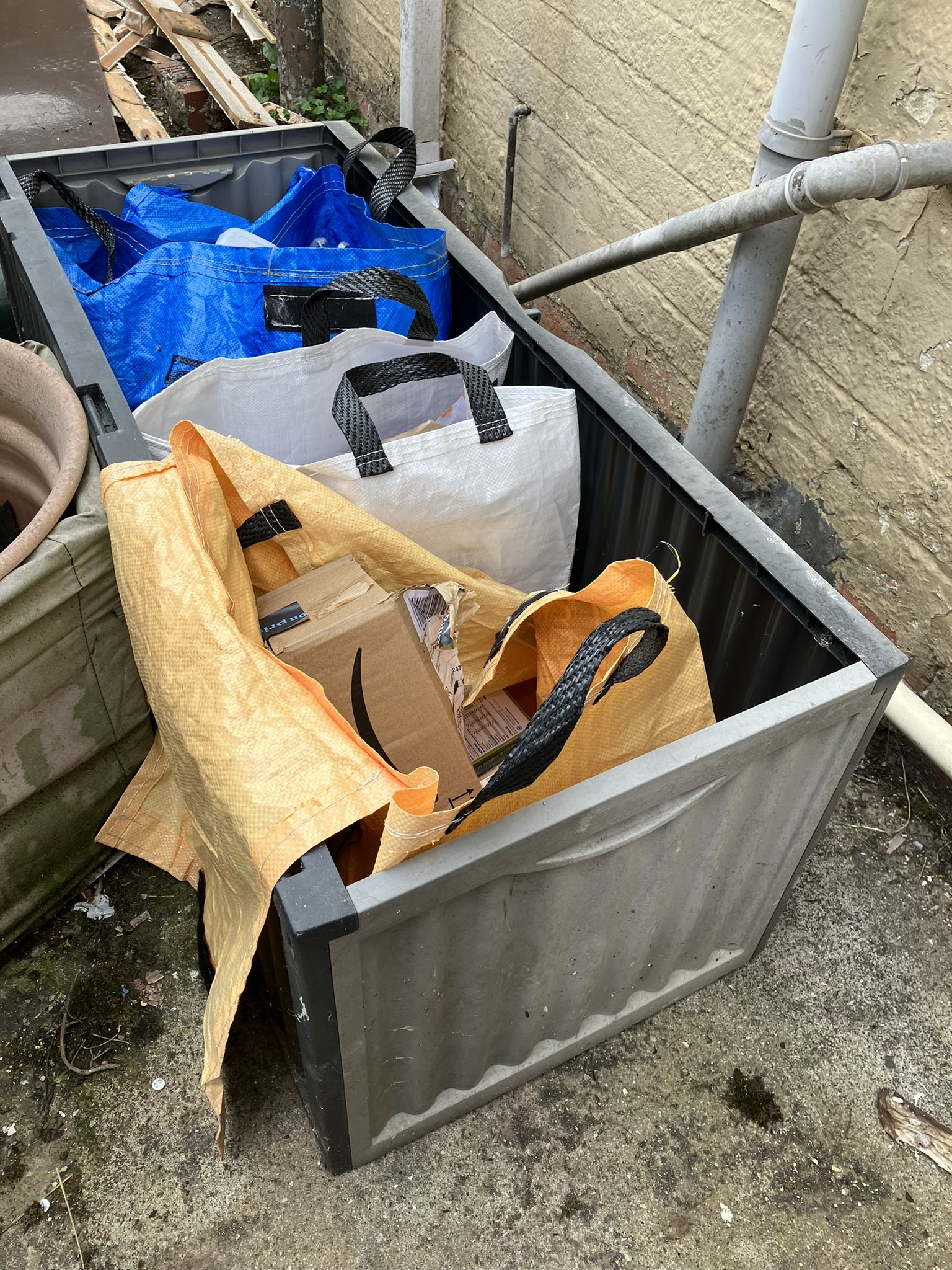 Recycling Storage Solutions (islandupcycling) / Twitter