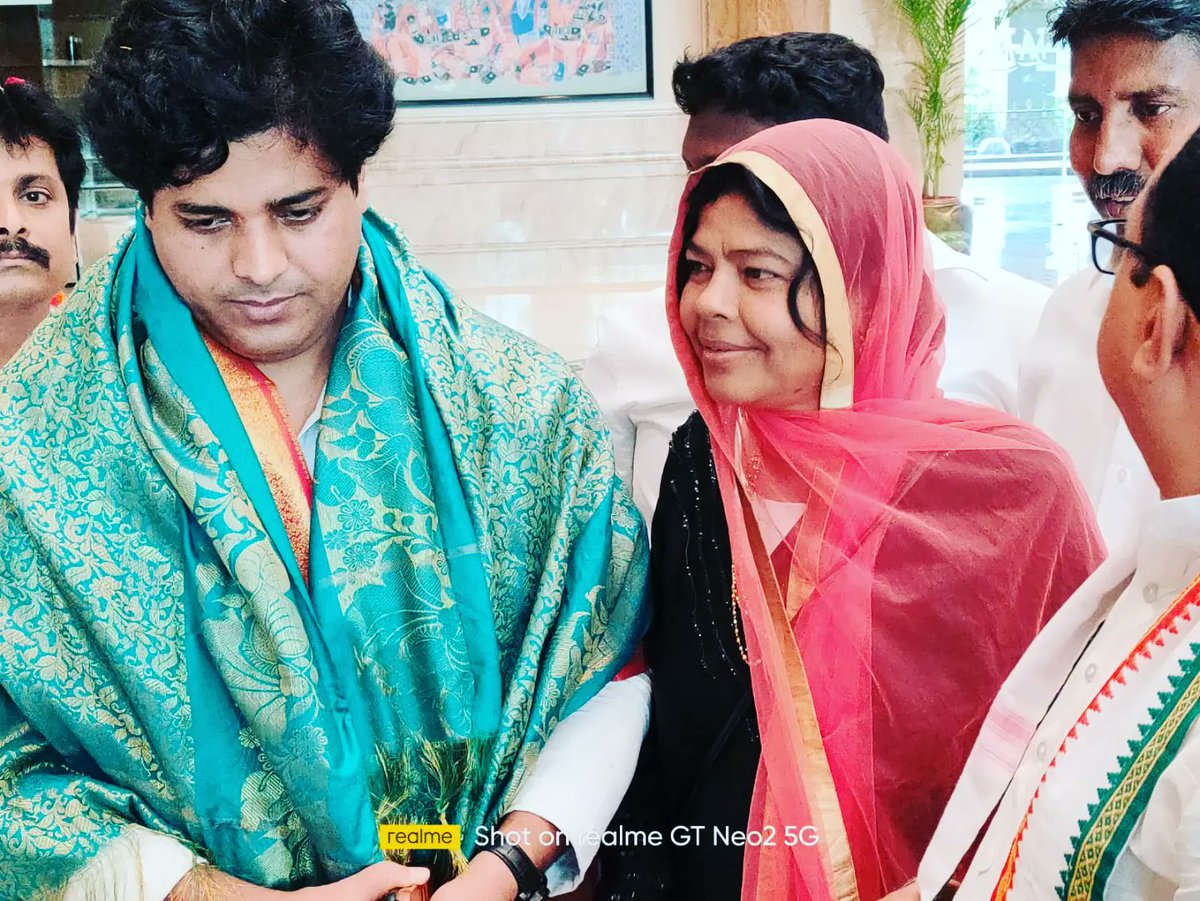 SAfsariBegumINC's tweet photo. Hearty welcome to Janab @ShayarImran Imran Pratapgarhi, Chairman of All India Congress Committee, Minority Dept and Shri K.Raju Co-Ordinator of INC Minority Dept to Tamilnadu. https://t.co/JHDgOWHNKe