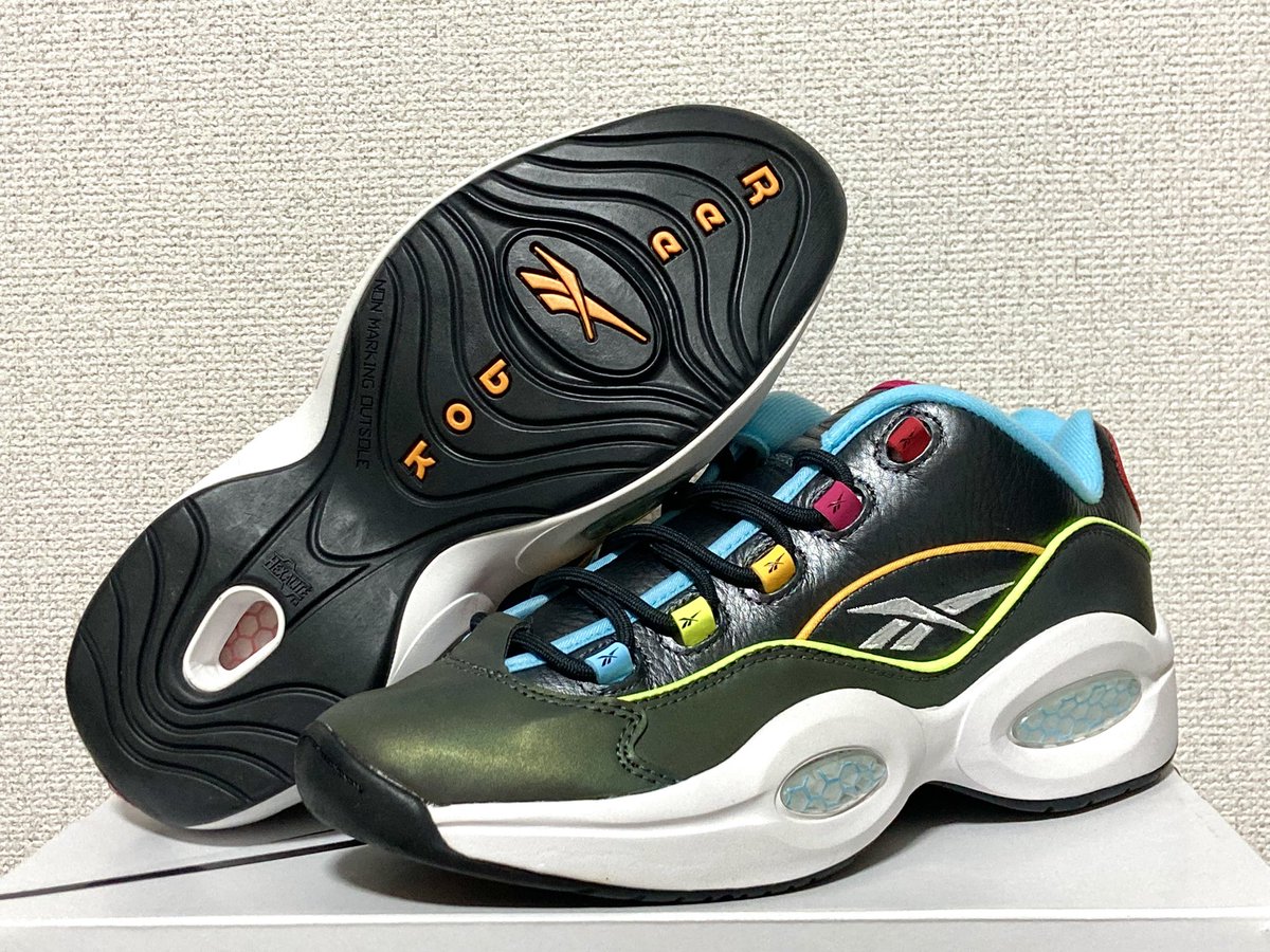 OhtakiM's tweet photo. 三足目‼️
Reebok
Question Low JUST DANCE
サイズ 27.5cm
SALE価格、初リーボックとなります‼️
各所色んなカラーで塗られているところが面白い😄
説明文からするとバッシュじゃない雰囲気漂う一足😅
#Reebok
#questionLow
#JUSTDANCE https://t.co/MkZzGkHiaB