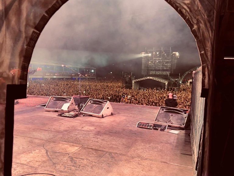 IronMaiden's tweet photo. Thank you Curitiba!

#IronMaiden #LegacyOfTheBeastWorldTour #KillerKontent https://t.co/5lt4aJJYel