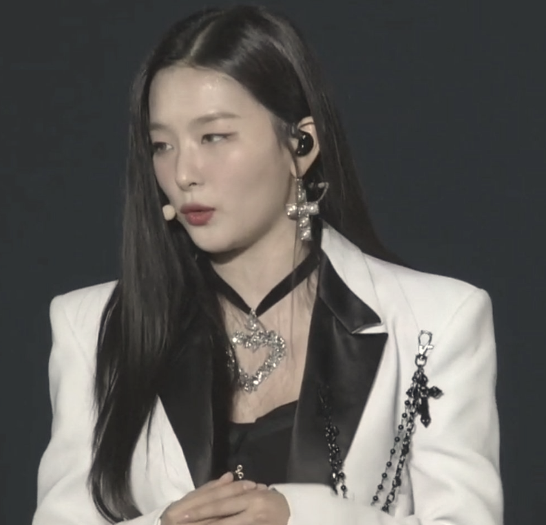myseulgi0210's tweet photo. seulgi so beautiful and cute 😳😘🐻😩😩😩 https://t.co/qXFL7lESYN